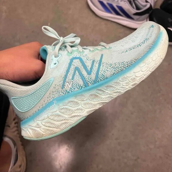 New Balance Wmns Fresh Foam 1080v12 Bright Cyan W108012b Size 9.5 women used - Picture 7 of 7